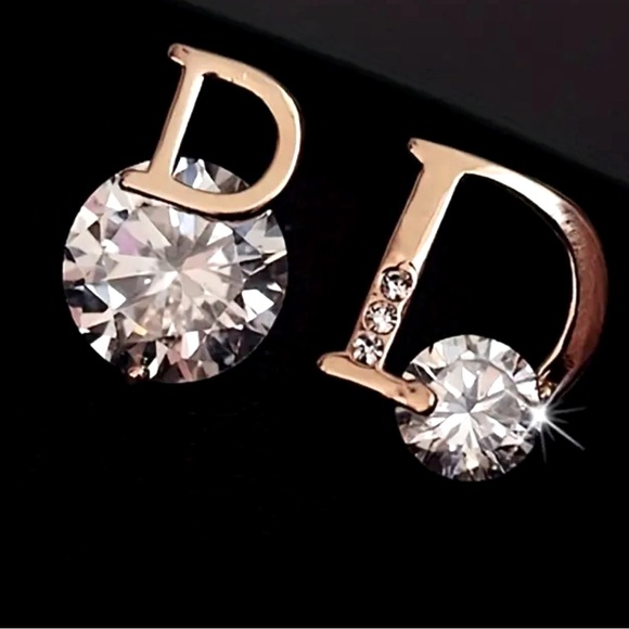 Beautiful Dior earrings wore once - Picture 2 of 2